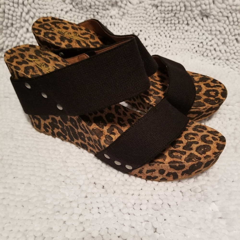 sandals - Picture 2 of 2